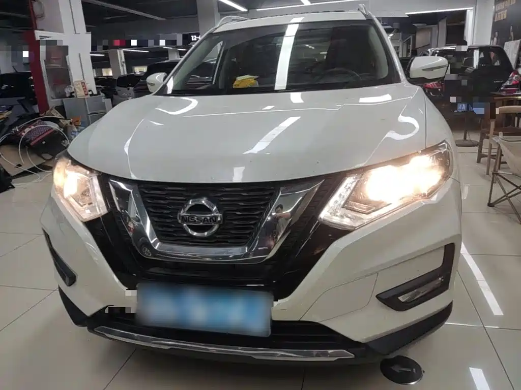Nissan X-Trail — миниатюра 3