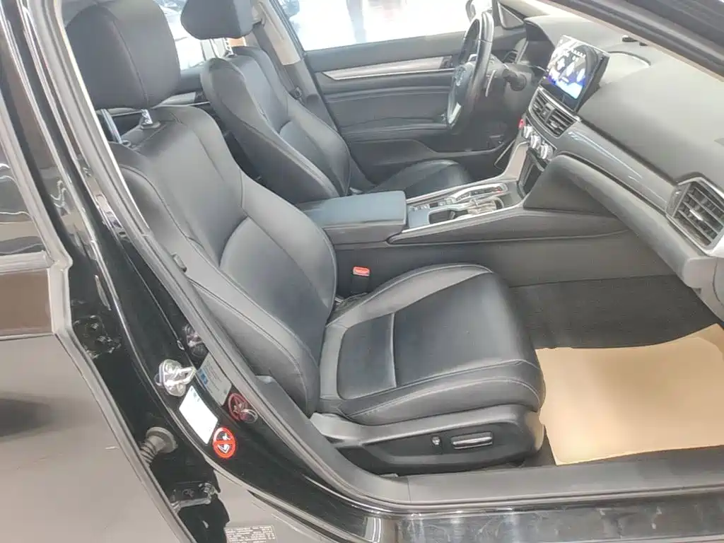 Honda Accord — миниатюра 25