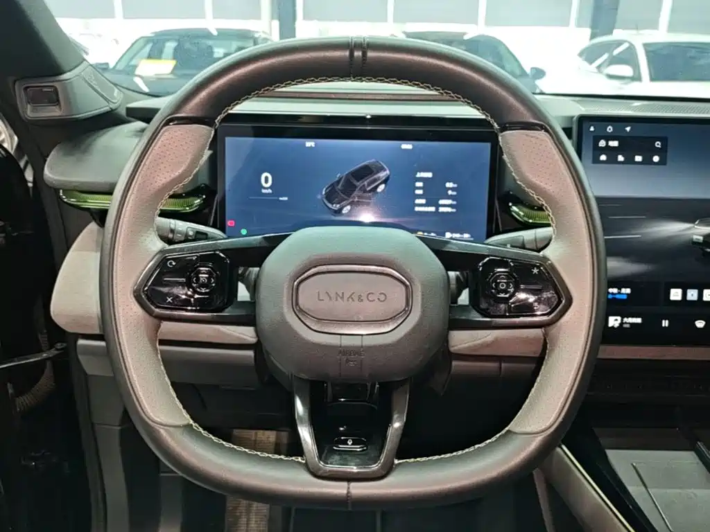 Lynk & Co 08 EM-P — миниатюра 11