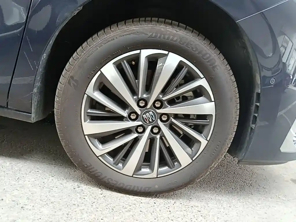 Buick GL8 Hybrid — миниатюра 14
