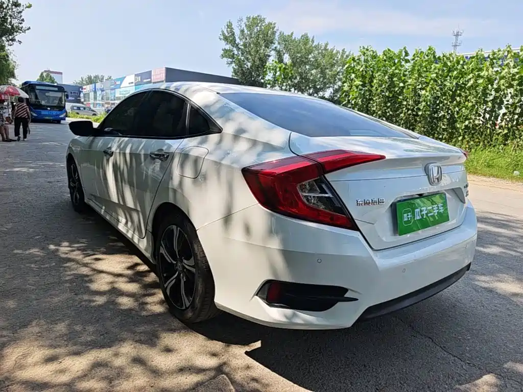 Honda Civic — миниатюра 5
