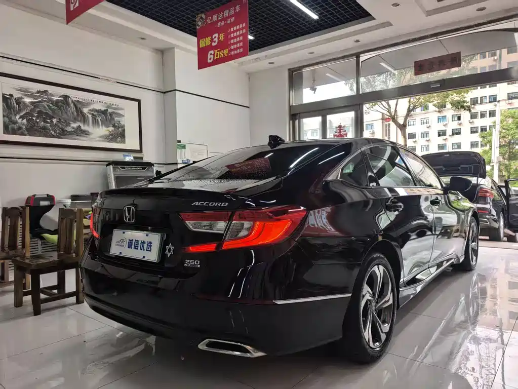 Honda Accord — миниатюра 14