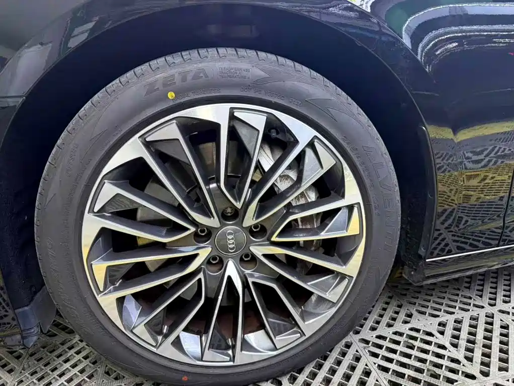 Audi A6L New Energy — миниатюра 4