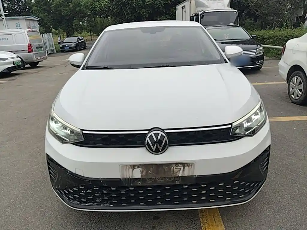 Volkswagen Lavida — миниатюра 3
