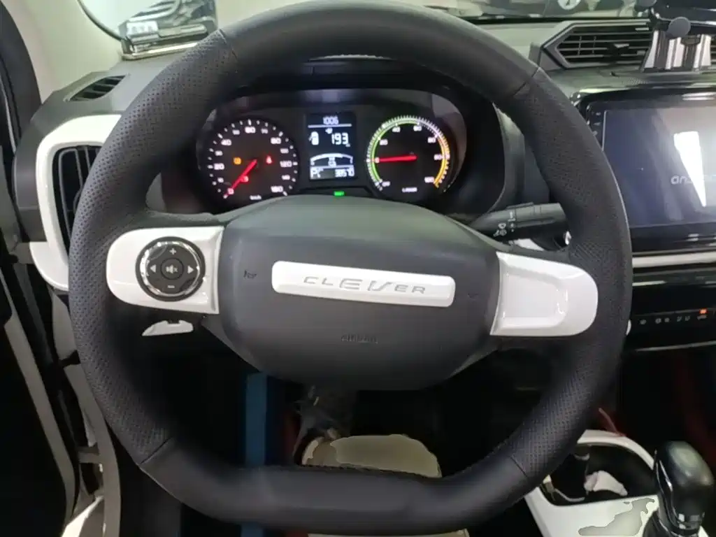 Roewe Clever — миниатюра 11