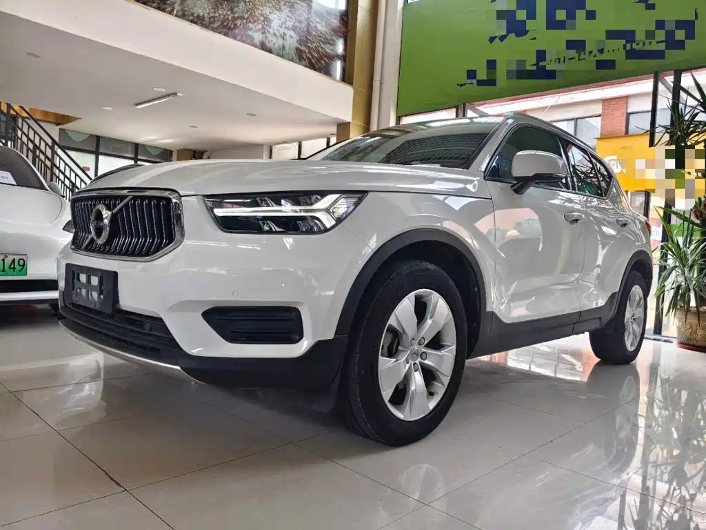 Volvo XC40 — миниатюра 2