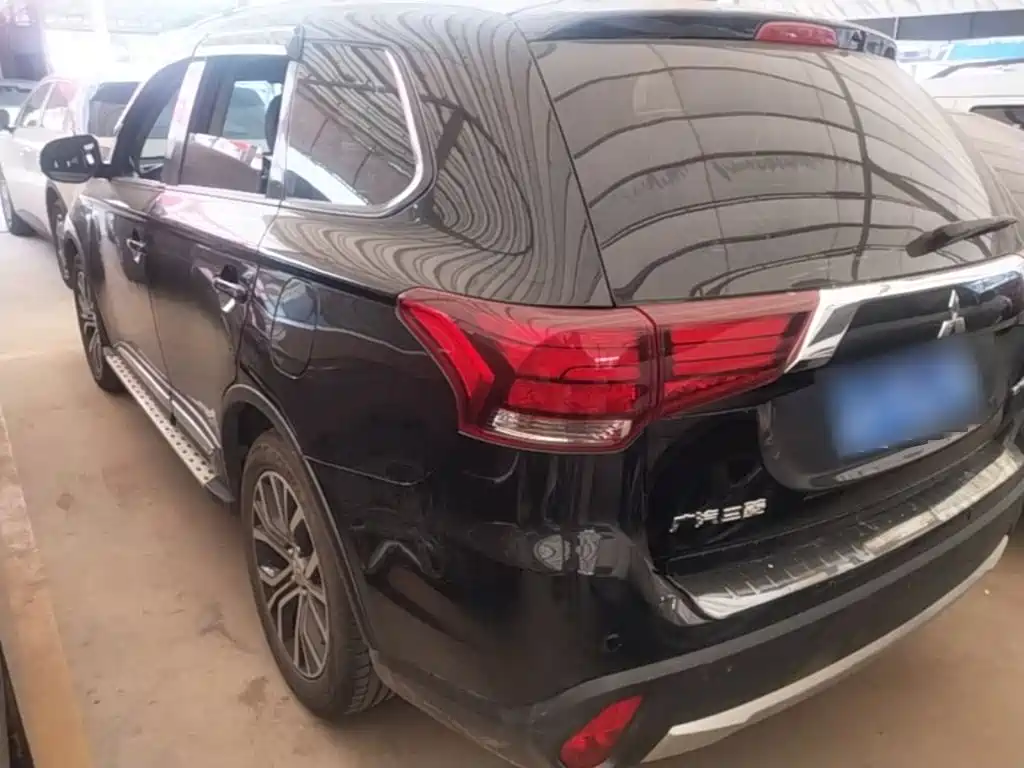 Mitsubishi Outlander — миниатюра 5
