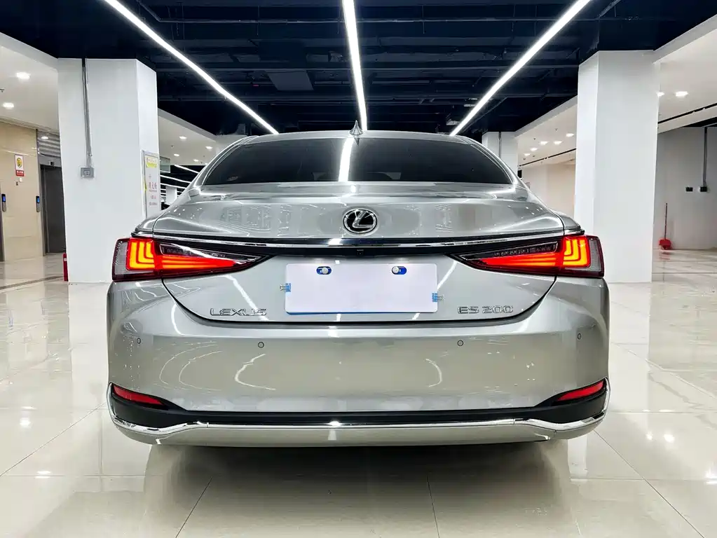 Lexus ES — миниатюра 3