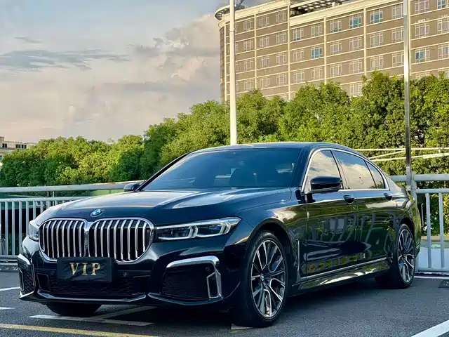 BMW 7 SERIES