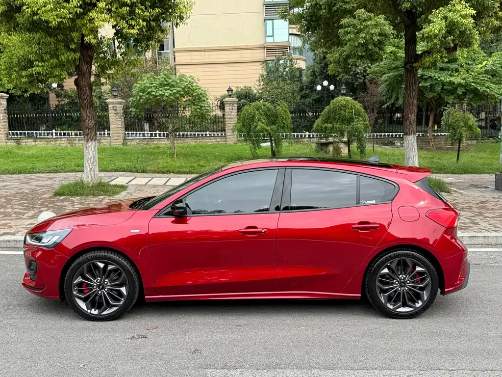 Ford Focus — миниатюра 8