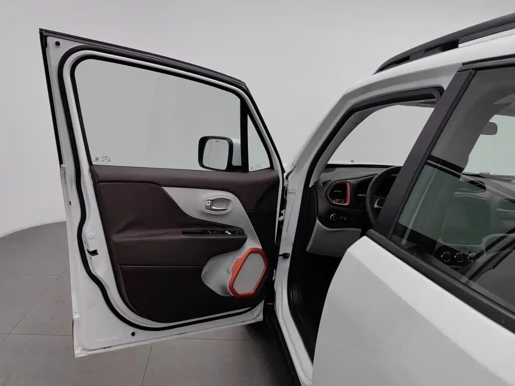 Jeep Renegade — миниатюра 8