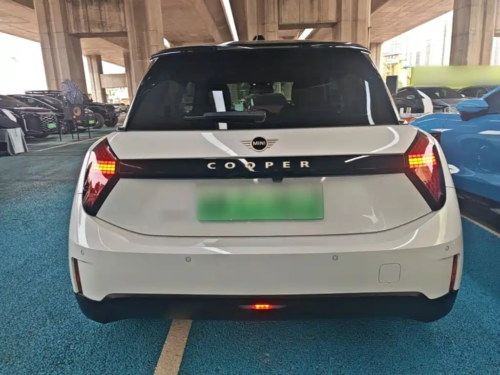MINI MINI COOPER EV — миниатюра 6