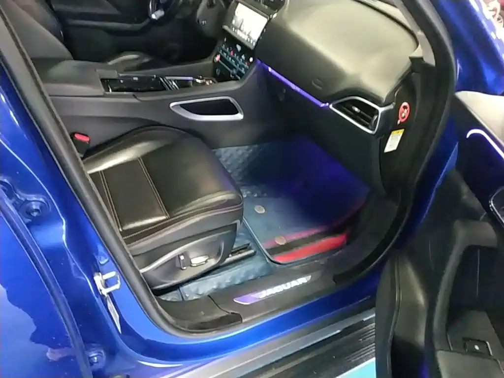 Jaguar F-PACE — миниатюра 25