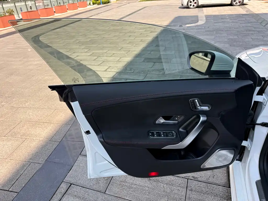Mercedes-Benz CLA (Import) — миниатюра 17