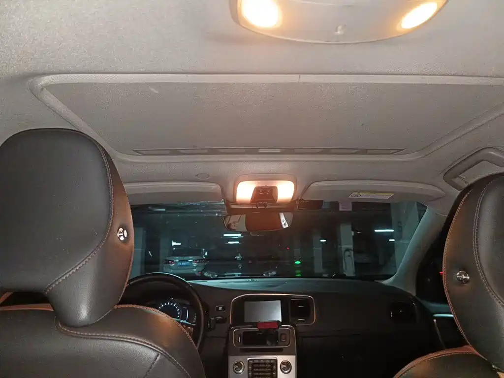 Volvo S60 — миниатюра 19