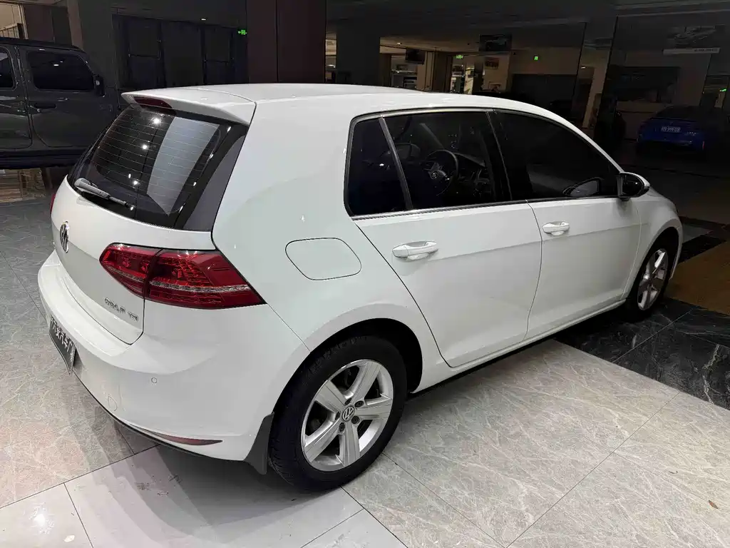 Volkswagen Golf — миниатюра 4
