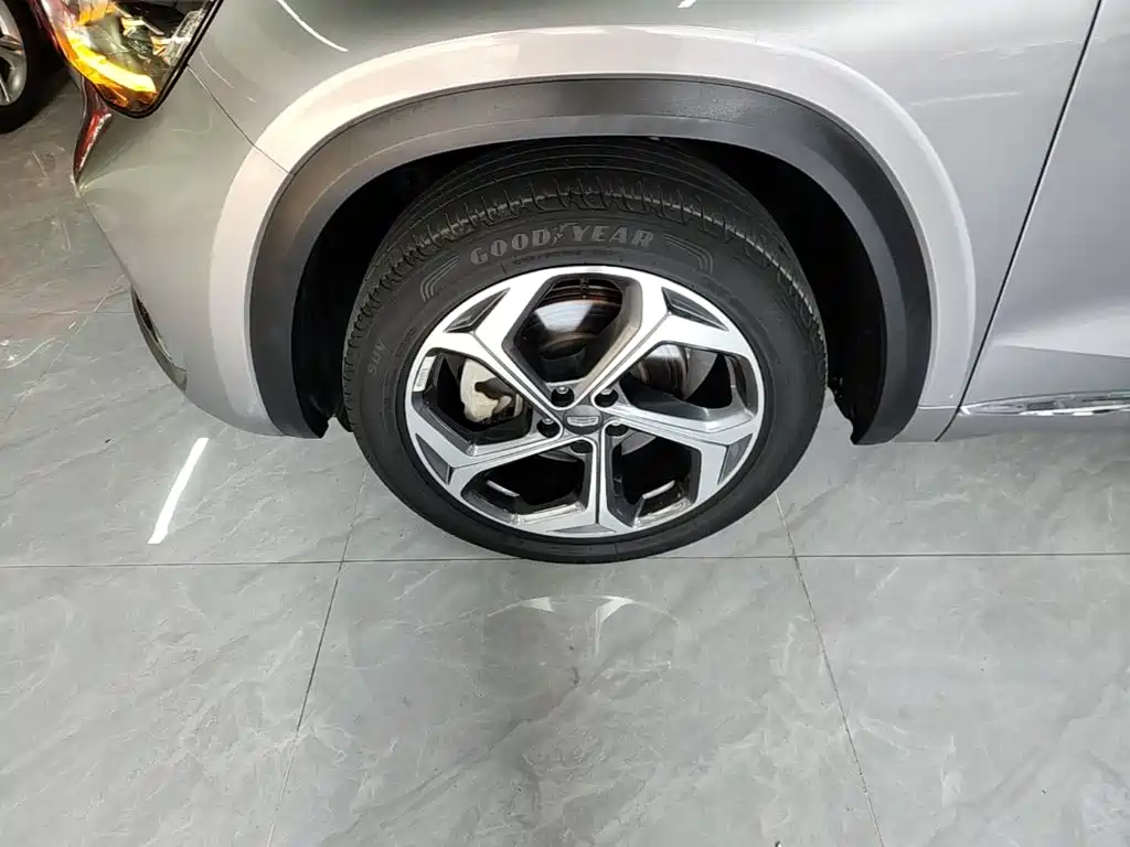 Geely Xingyue L — миниатюра 23