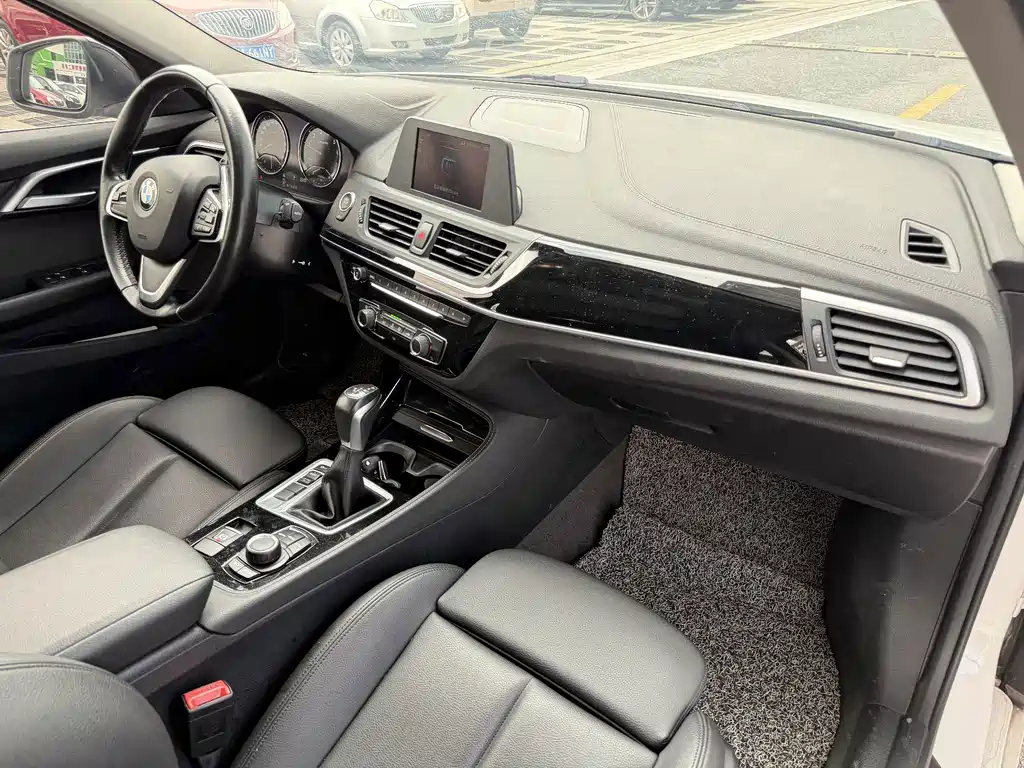BMW 1 Series — миниатюра 8