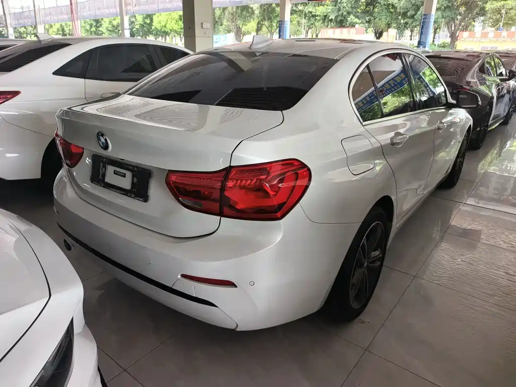 BMW 1 Series — миниатюра 11