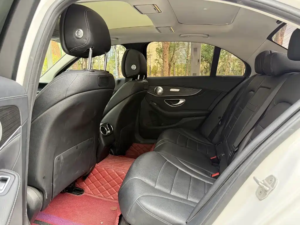 Mercedes-Benz C-Class — миниатюра 5