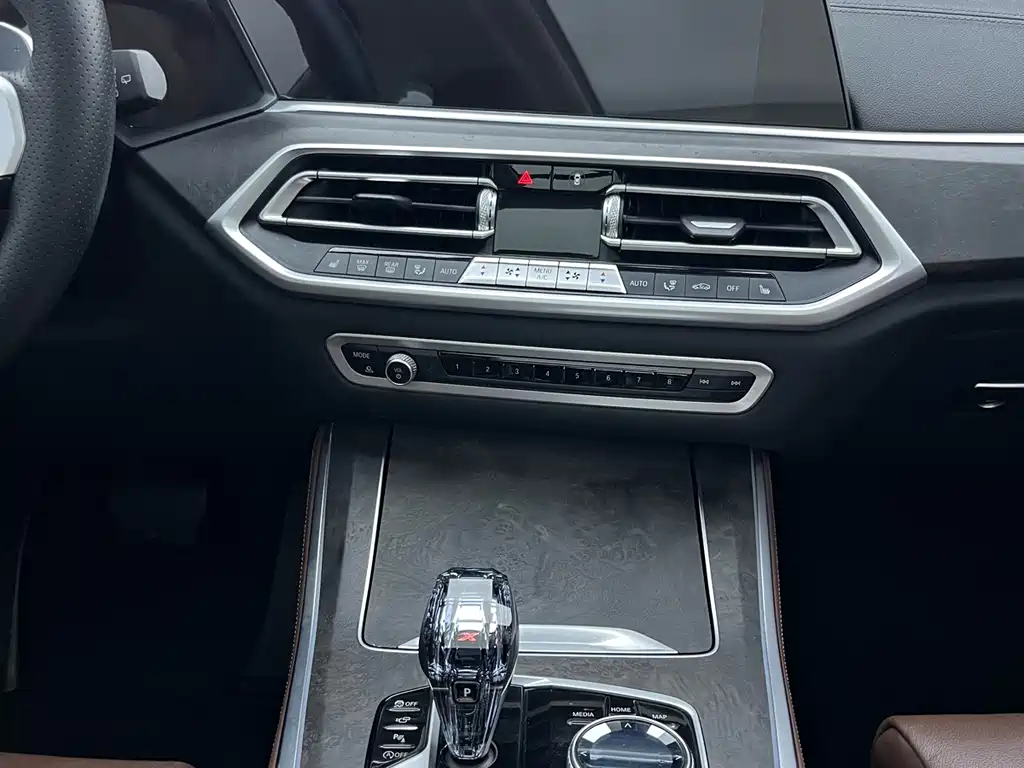 BMW X5 (Import) — миниатюра 13