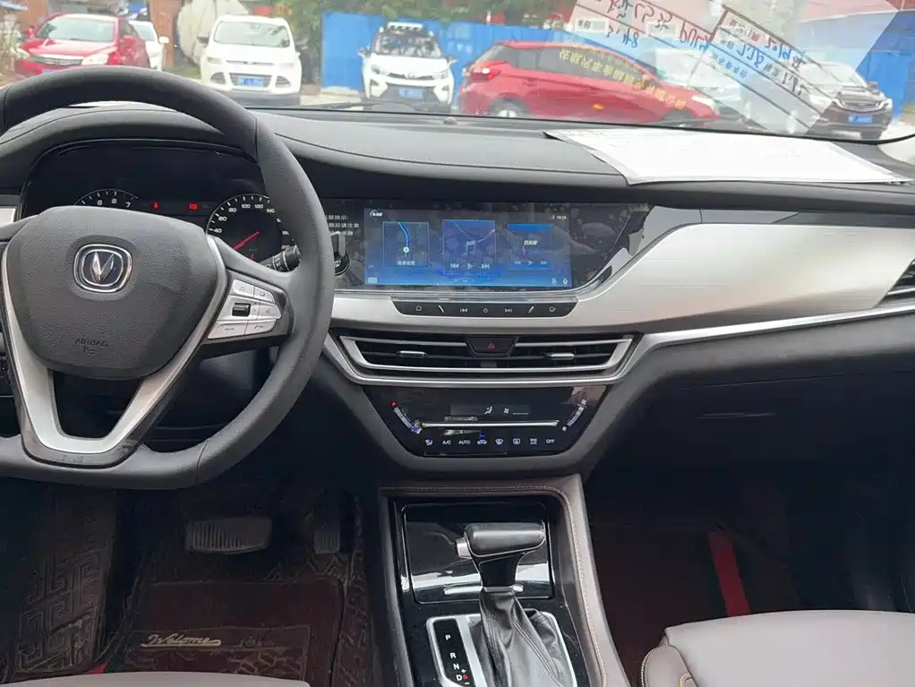 Changan CS35PLUS — миниатюра 11