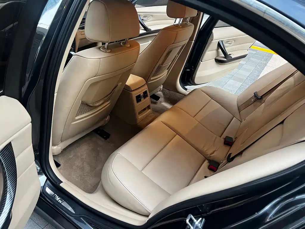 BMW 3 Series — миниатюра 21