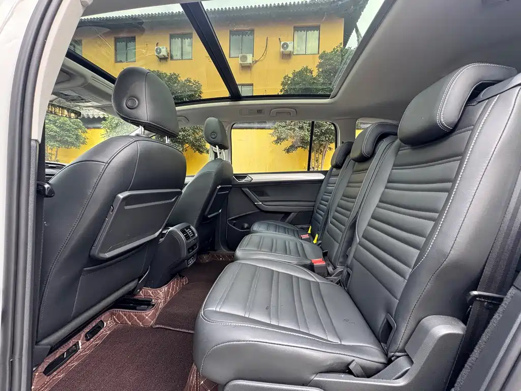 Volkswagen Touran — миниатюра 9