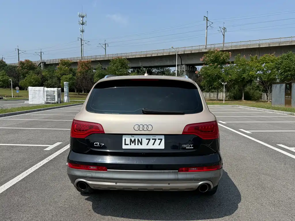 Audi Q7 — миниатюра 3