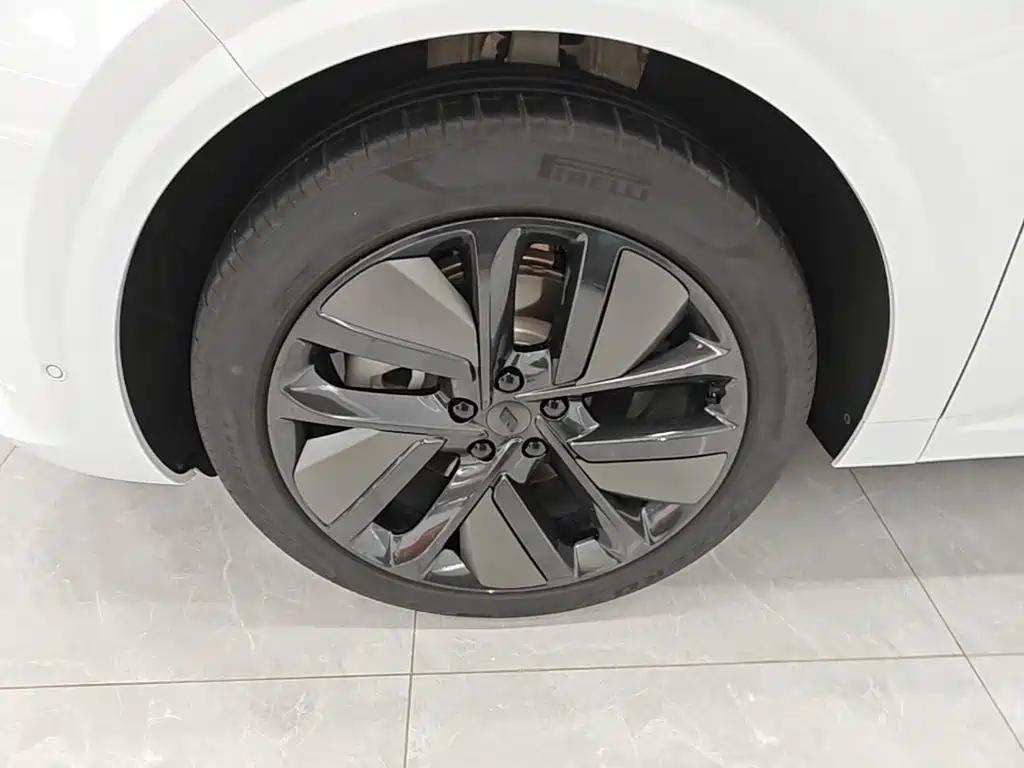 Li Auto Li L6 — миниатюра 23