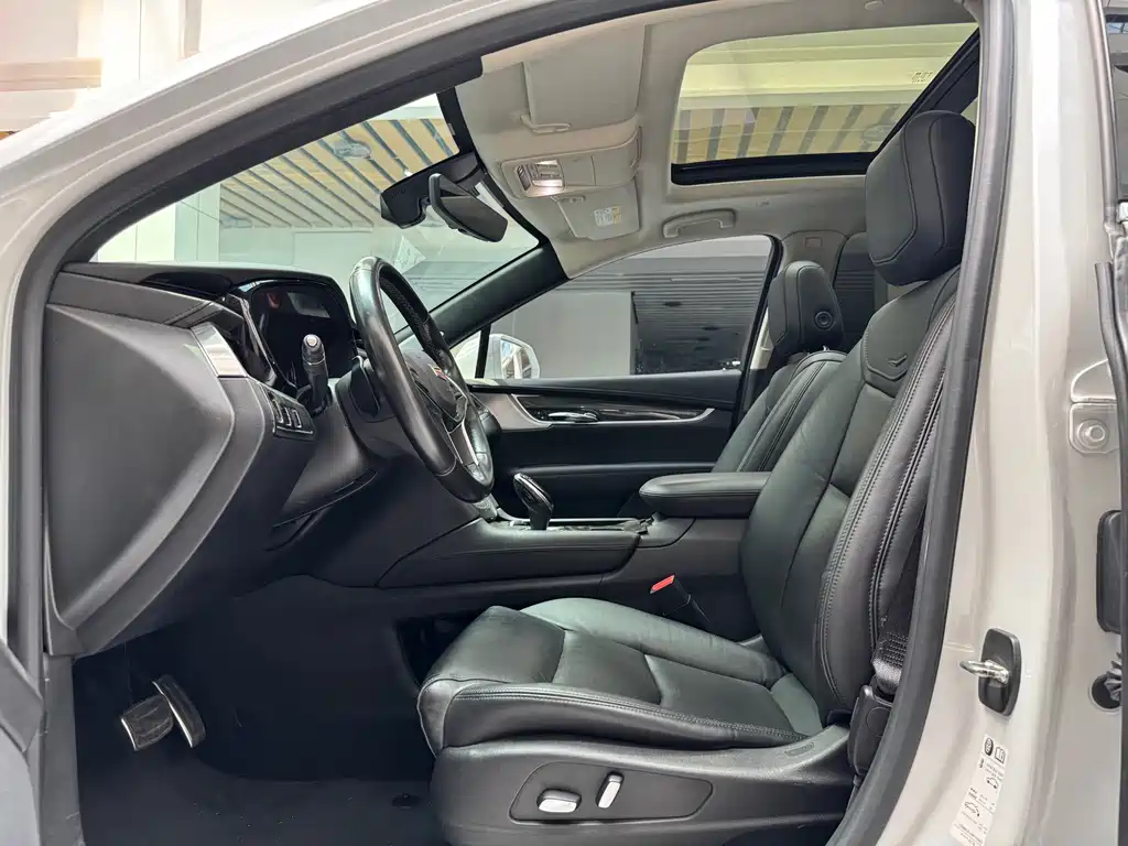 Cadillac XT5 — миниатюра 10