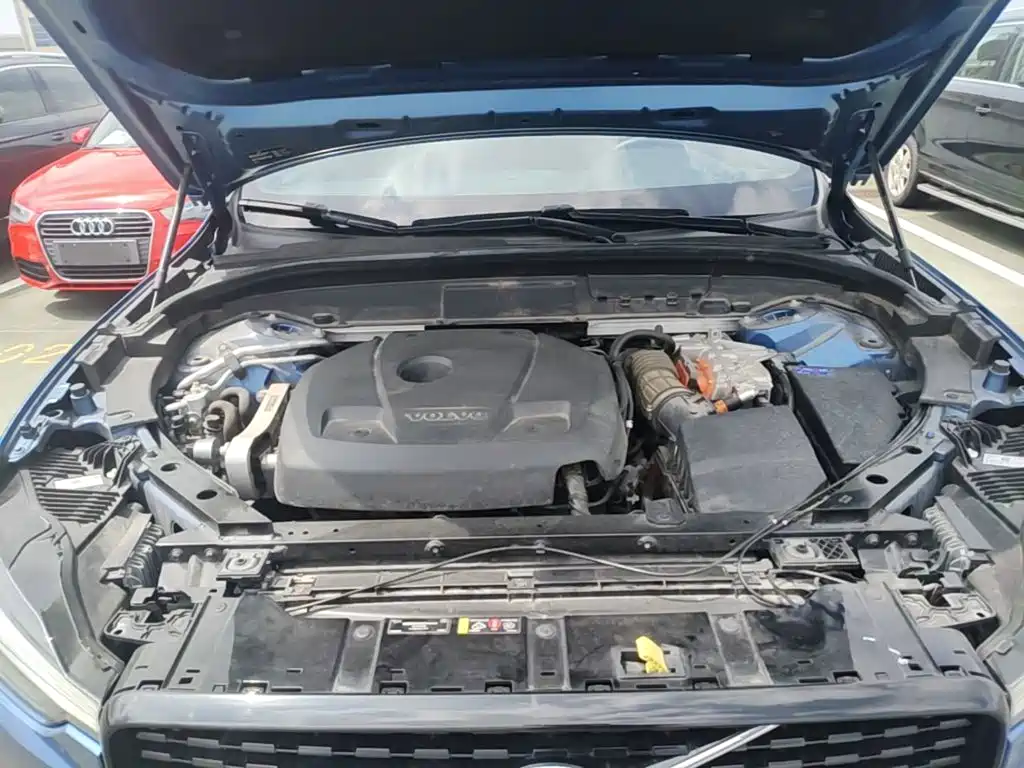 Volvo XC60 PHEV — миниатюра 20