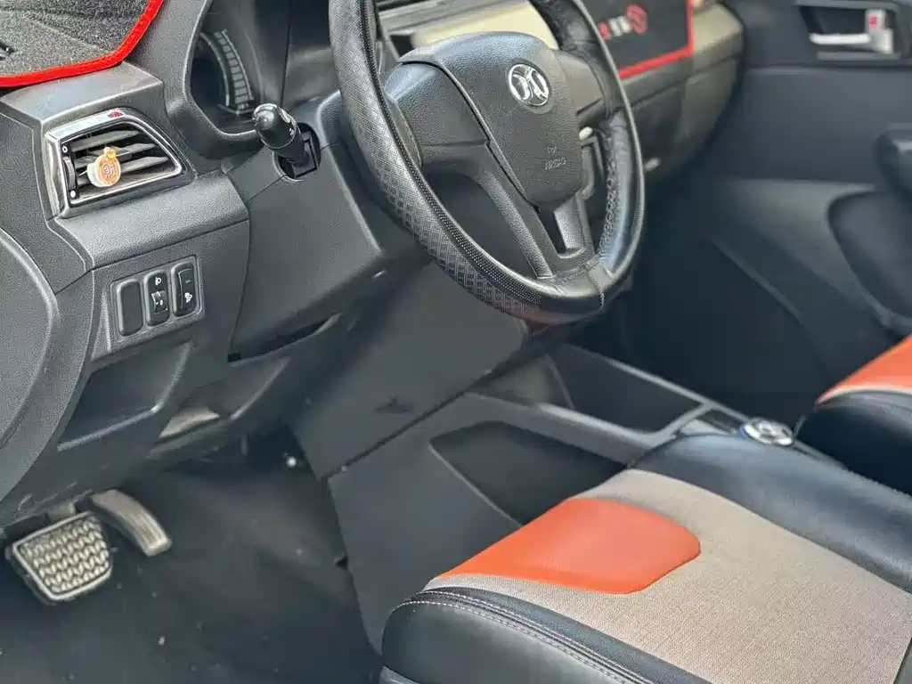 BAIC New Energy EC — миниатюра 4