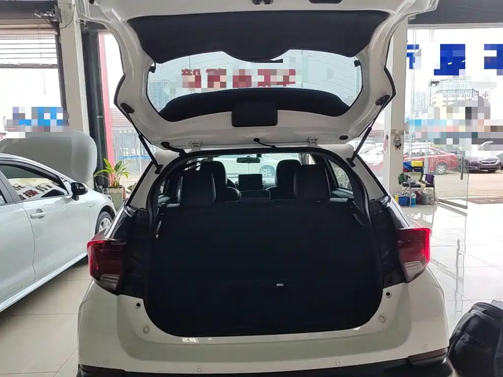 Toyota Yaris L — миниатюра 19