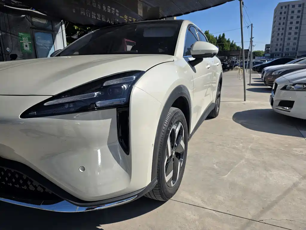 Baojun Yunhai — миниатюра 5