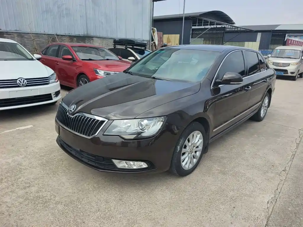 Skoda Superb — миниатюра 2