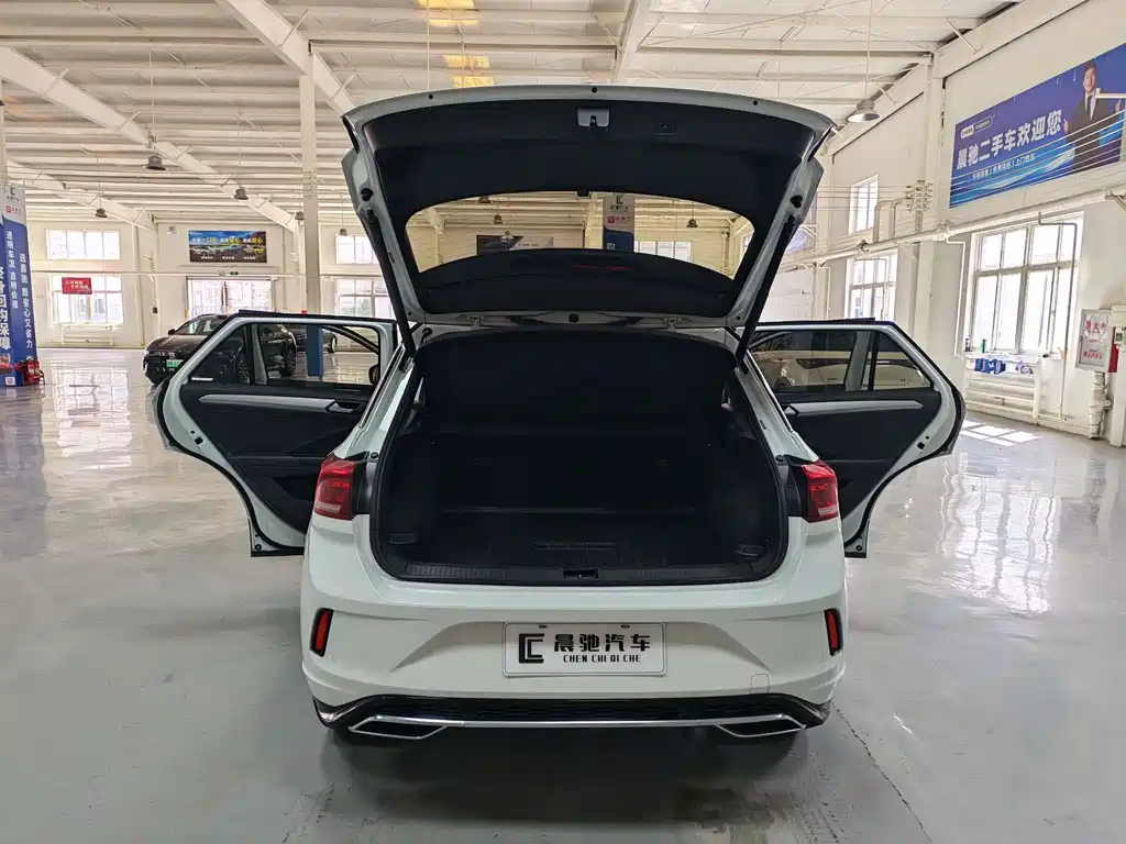 Volkswagen T-Roc — миниатюра 16