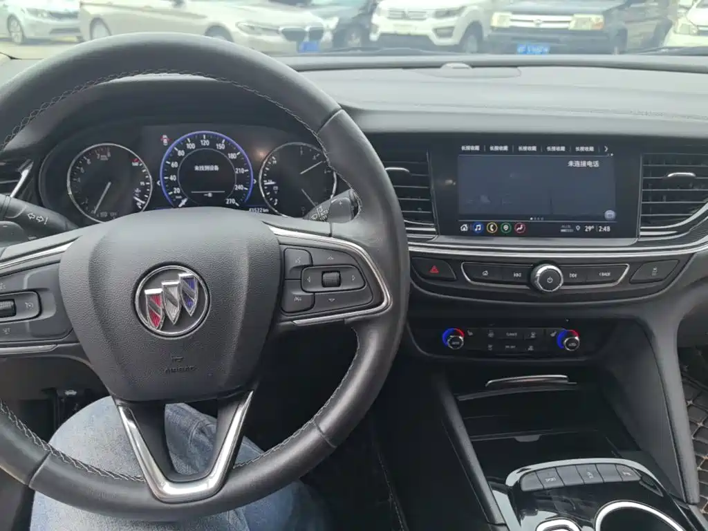 Buick Regal — миниатюра 10