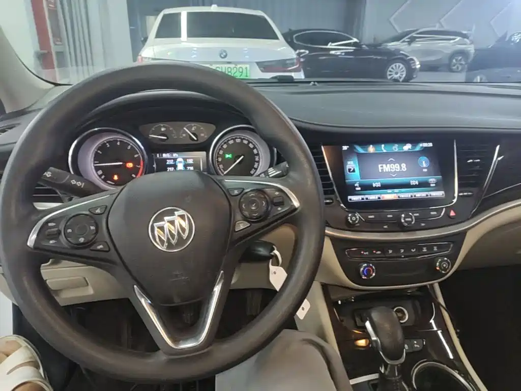 Buick Verano — миниатюра 10