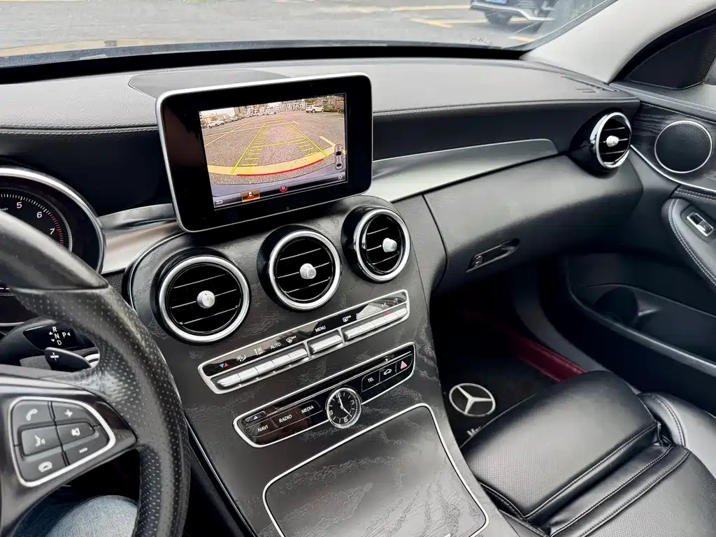 Mercedes-Benz C-Class — миниатюра 15