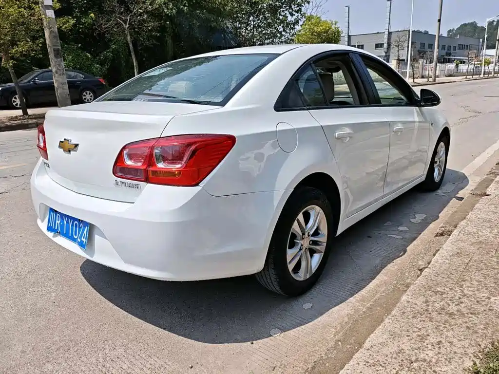 Chevrolet Cruze — миниатюра 6