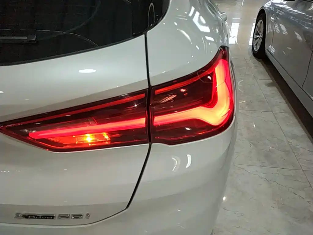 BMW X2 — миниатюра 8