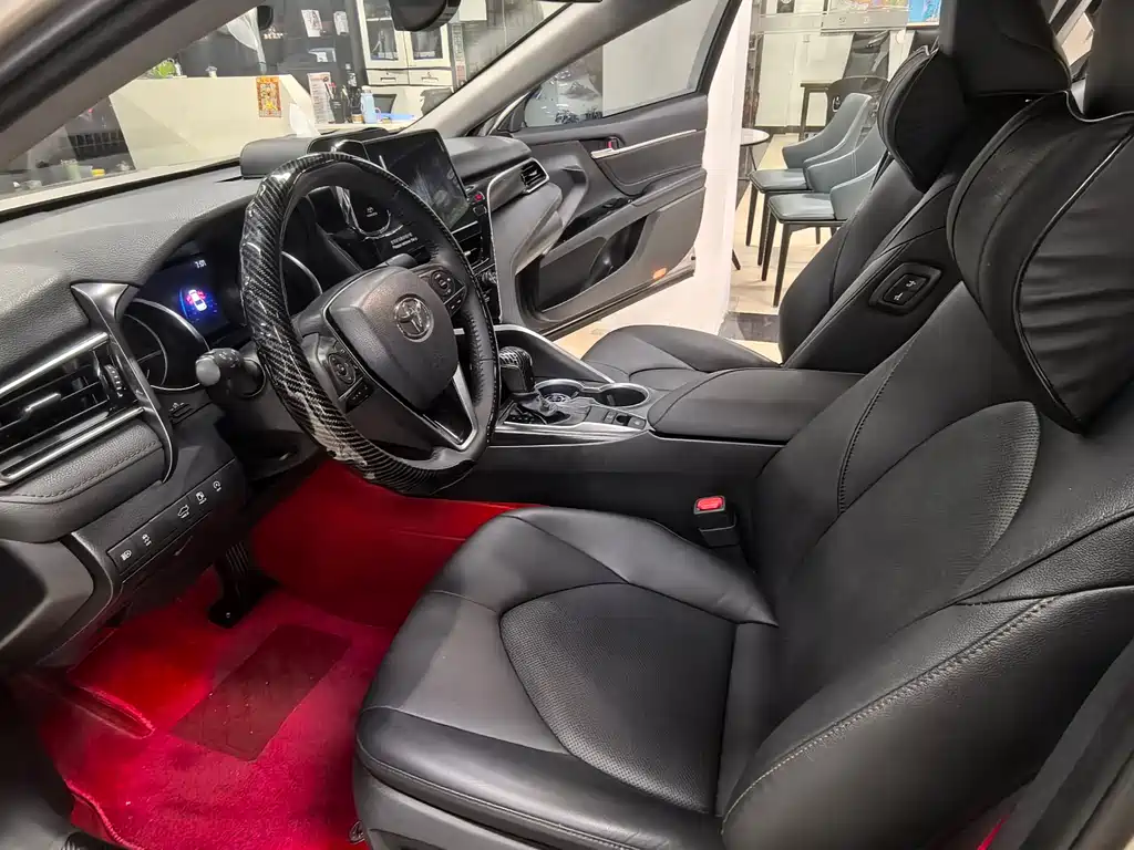 Toyota Camry — миниатюра 4