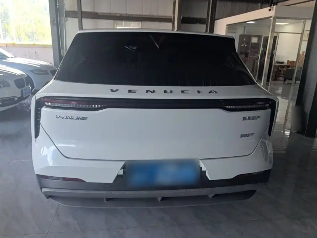 Venucia V — миниатюра 6