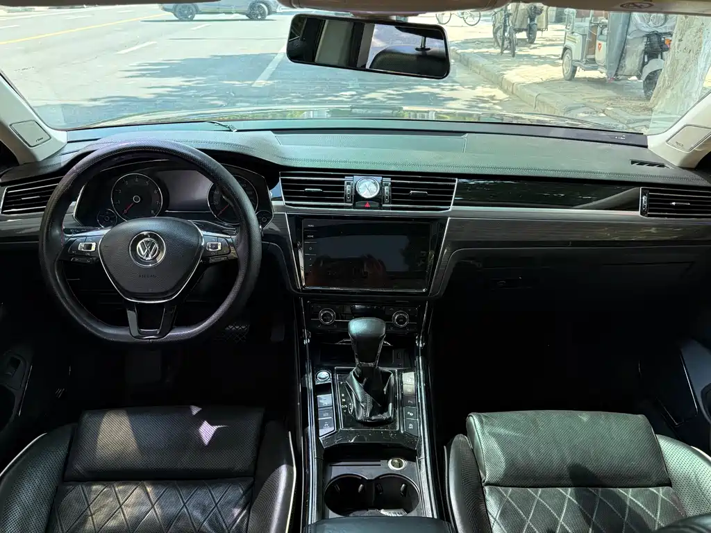 Volkswagen Phideon — миниатюра 5