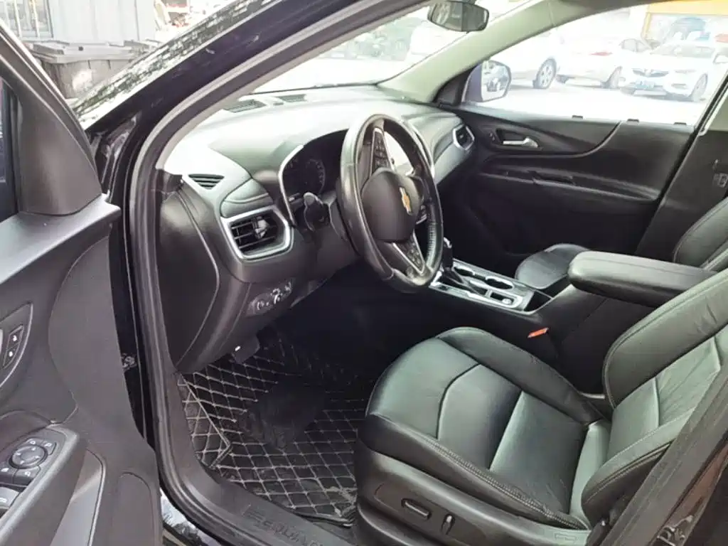 Chevrolet Equinox — миниатюра 16