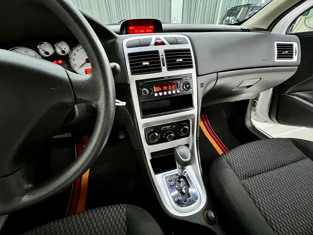 Peugeot 307 — миниатюра 12
