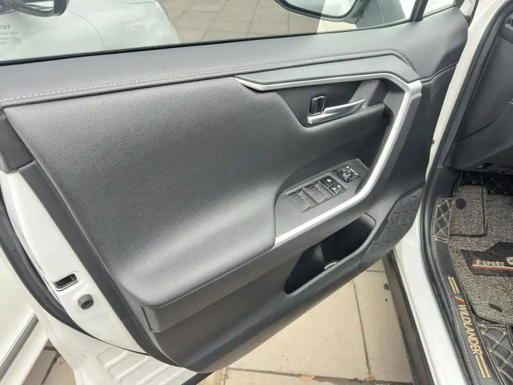Toyota Wildlander — миниатюра 11