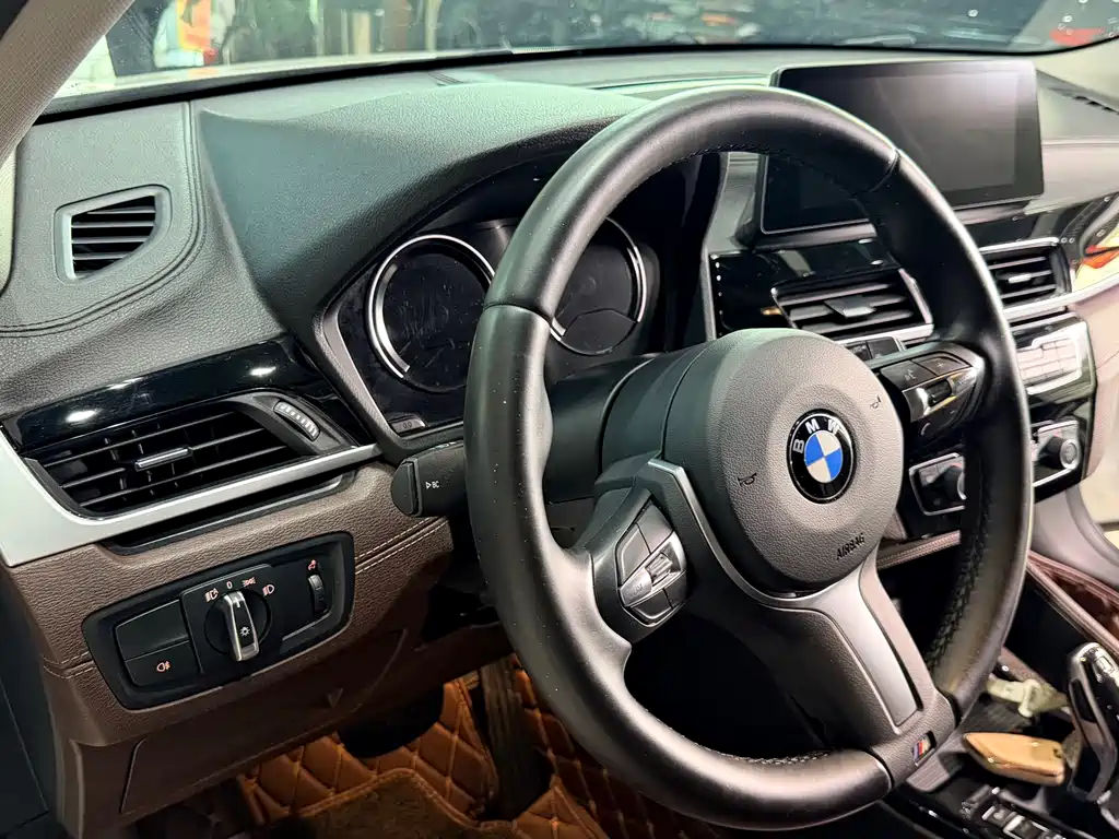 BMW X2 - фото 11