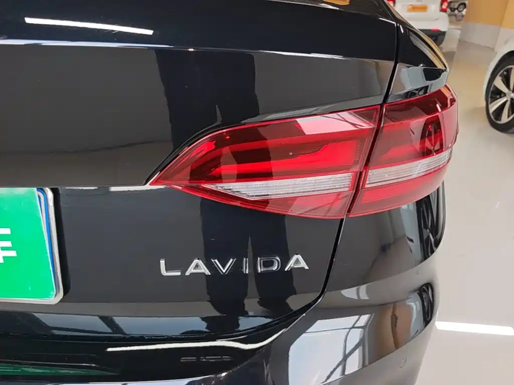 Volkswagen Lavida — миниатюра 8